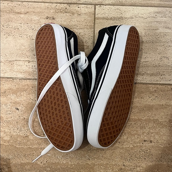 NWB black Vans Old Skool lace up sneaker sz 8 women’s - Picture 6 of 6